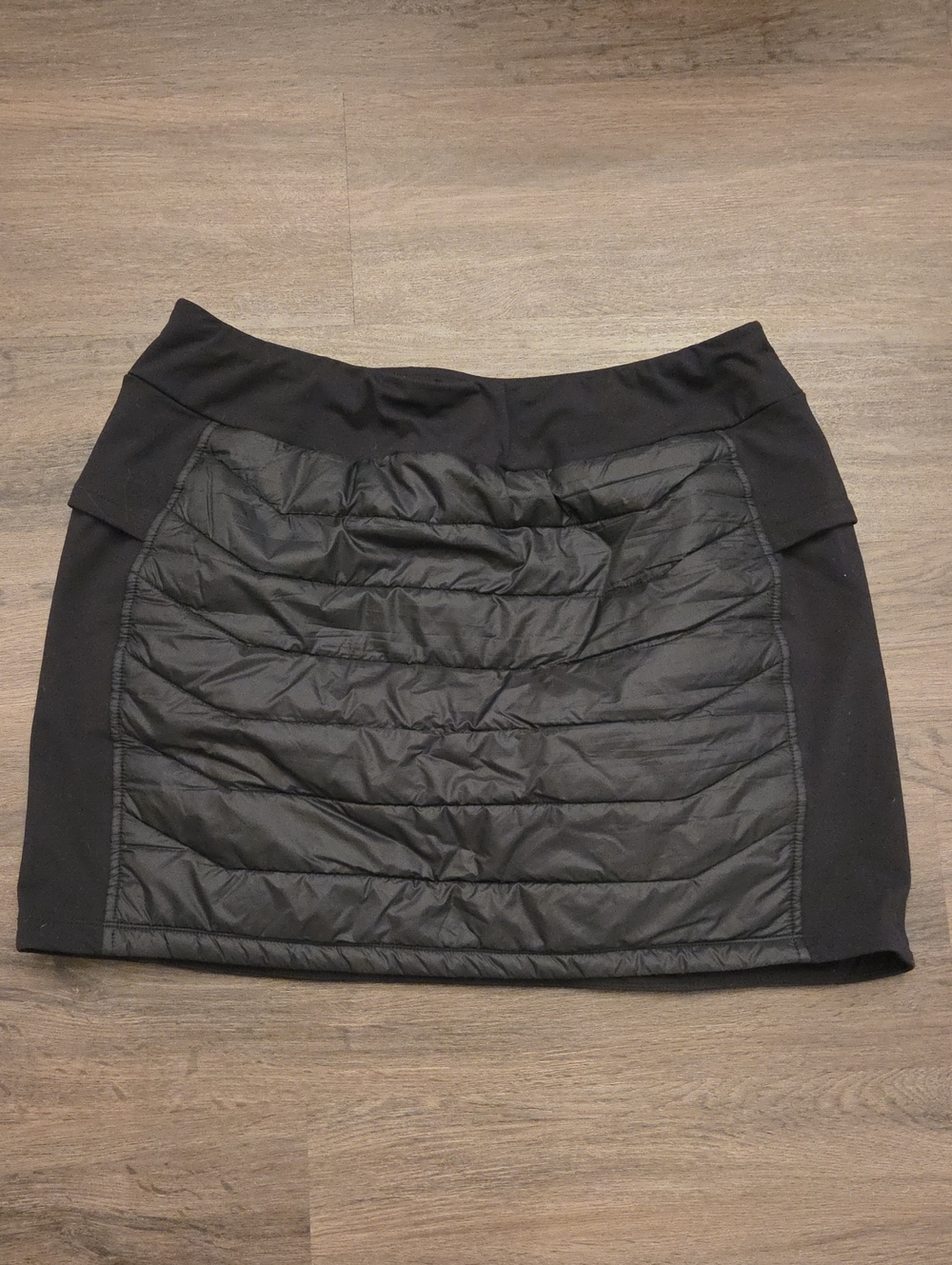 Baleaf Black Quilted Front Mini Skirt with Side Pockets In Stretch Panels